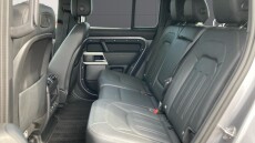 Land Rover Defender 3.0 D300 HSE 110 5dr Auto Diesel Estate